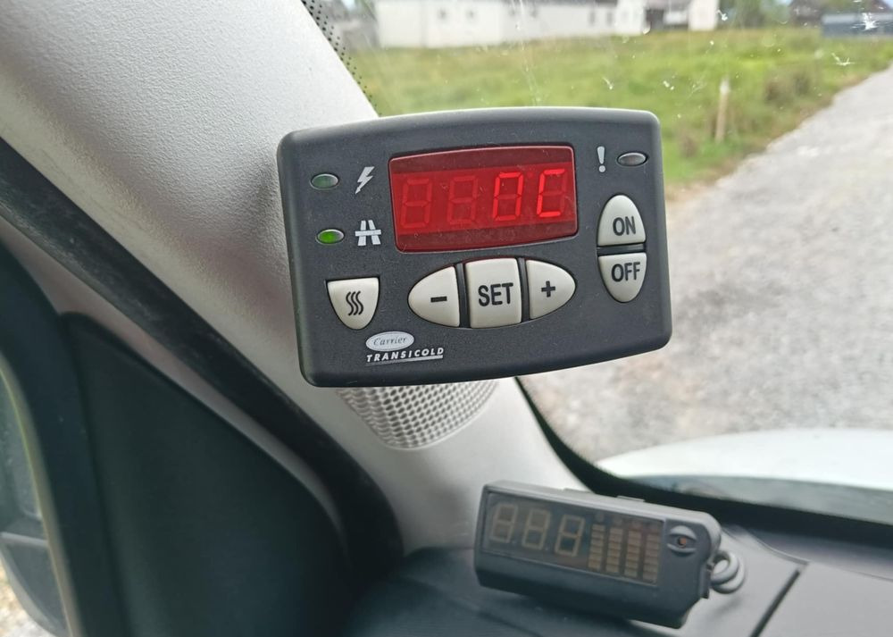 Dostavno vozilo hladnjača Iveco 35C14, 35C13, 35C12: slika Dostavno vozilo hladnjača Iveco 35C14, 35C13, 35C12