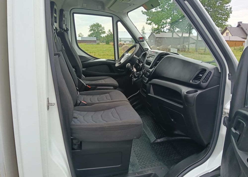 Dostavno vozilo hladnjača Iveco 35C14, 35C13, 35C12: slika Dostavno vozilo hladnjača Iveco 35C14, 35C13, 35C12