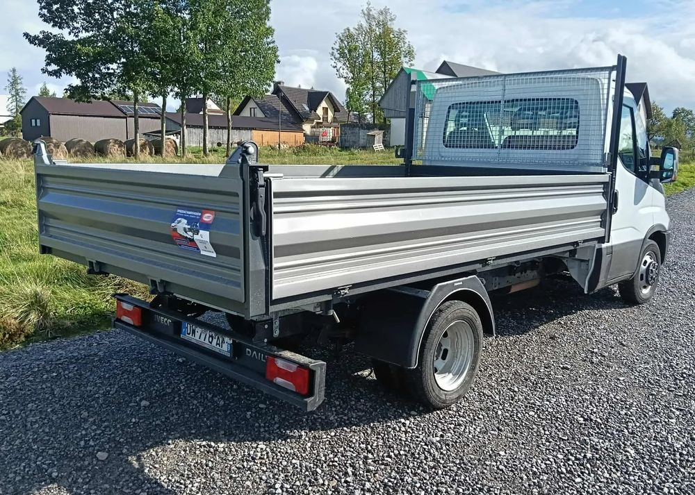 Iveco DAILY 35C13, 35C12, 35C14, 35C15 - Mali kamion kiper: slika Iveco DAILY 35C13, 35C12, 35C14, 35C15 - Mali kamion kiper Iveco DAILY 35C13, 35C12, 35C14, 35C15 - Mali kamion kiper: slika Iveco DAILY 35C13, 35C12, 35C14, 35C15 - Mali kamion kiper