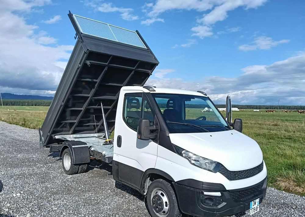 Iveco DAILY 35C13, 35C12, 35C14, 35C15 - Mali kamion kiper: slika Iveco DAILY 35C13, 35C12, 35C14, 35C15 - Mali kamion kiper Iveco DAILY 35C13, 35C12, 35C14, 35C15 - Mali kamion kiper: slika Iveco DAILY 35C13, 35C12, 35C14, 35C15 - Mali kamion kiper