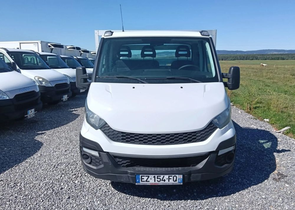 Iveco DAILY 35C14, 35C13, 35C15, 35C12 - Dostavno vozilo s ravnom platformom: slika Iveco DAILY 35C14, 35C13, 35C15, 35C12 - Dostavno vozilo s ravnom platformom Iveco DAILY 35C14, 35C13, 35C15, 35C12 - Dostavno vozilo s ravnom platformom: slika Iveco DAILY 35C14, 35C13, 35C15, 35C12 - Dostavno vozilo s ravnom platformom
