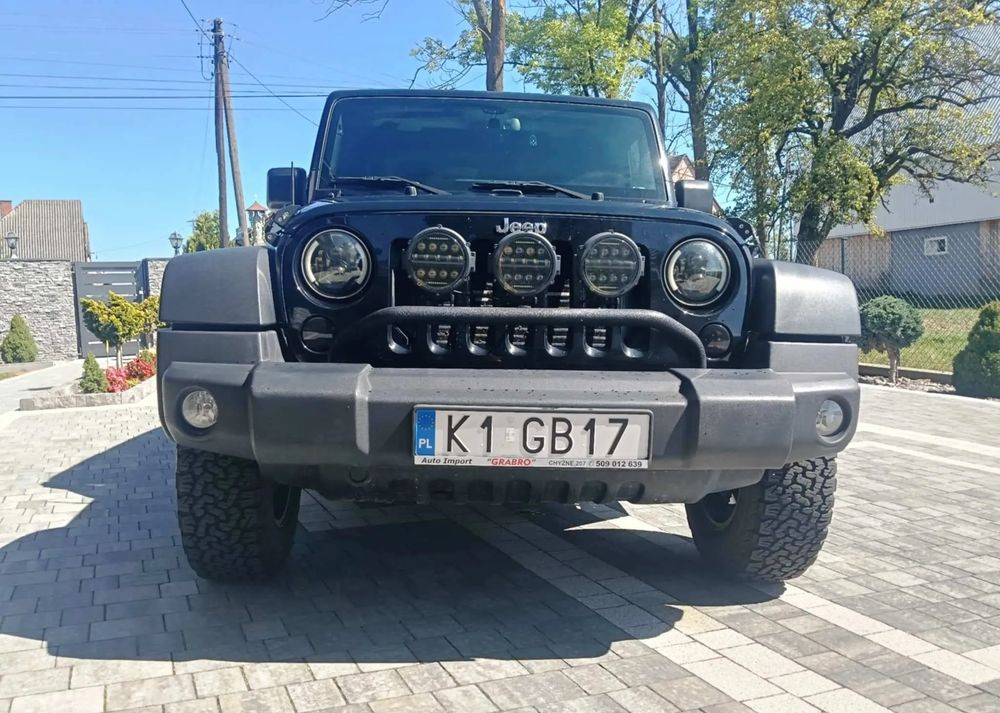 Jeep Wrangler 2.8 CRD Sport - Kabriolet: slika Jeep Wrangler 2.8 CRD Sport - Kabriolet Jeep Wrangler 2.8 CRD Sport - Kabriolet: slika Jeep Wrangler 2.8 CRD Sport - Kabriolet