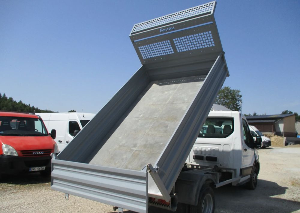 Ford Transit kiper 2.0 - 170KM wywrotka klima Hak - Mali kamion kiper: slika Ford Transit kiper 2.0 - 170KM wywrotka klima Hak - Mali kamion kiper Ford Transit kiper 2.0 - 170KM wywrotka klima Hak - Mali kamion kiper: slika Ford Transit kiper 2.0 - 170KM wywrotka klima Hak - Mali kamion kiper
