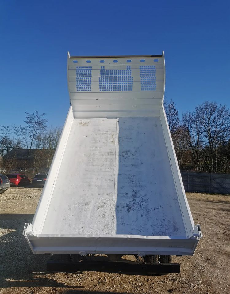 Iveco Daily 3.0-150KM Wywrotka blizniak 35-150 Niski przebieg kiper do 3,5t - Mali kamion kiper: slika Iveco Daily 3.0-150KM Wywrotka blizniak 35-150 Niski przebieg kiper do 3,5t - Mali kamion kiper Iveco Daily 3.0-150KM Wywrotka blizniak 35-150 Niski przebieg kiper do 3,5t - Mali kamion kiper: slika Iveco Daily 3.0-150KM Wywrotka blizniak 35-150 Niski przebieg kiper do 3,5t - Mali kamion kiper