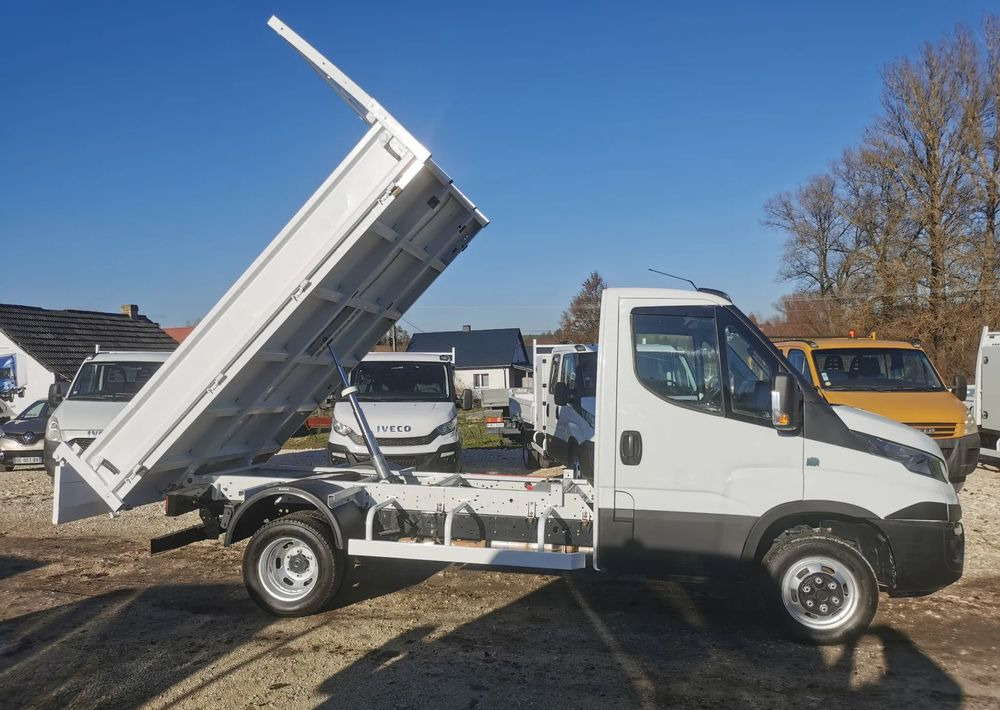 Iveco Daily 3.0-150KM Wywrotka blizniak 35-150 Niski przebieg kiper do 3,5t - Mali kamion kiper: slika Iveco Daily 3.0-150KM Wywrotka blizniak 35-150 Niski przebieg kiper do 3,5t - Mali kamion kiper Iveco Daily 3.0-150KM Wywrotka blizniak 35-150 Niski przebieg kiper do 3,5t - Mali kamion kiper: slika Iveco Daily 3.0-150KM Wywrotka blizniak 35-150 Niski przebieg kiper do 3,5t - Mali kamion kiper