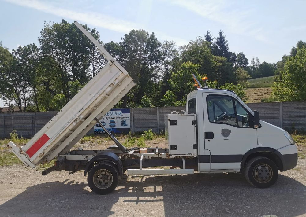 Iveco Daily 35C11 Kiper wywrotka Hak Bliźniak sprowadzony - Mali kamion kiper: slika Iveco Daily 35C11 Kiper wywrotka Hak Bliźniak sprowadzony - Mali kamion kiper Iveco Daily 35C11 Kiper wywrotka Hak Bliźniak sprowadzony - Mali kamion kiper: slika Iveco Daily 35C11 Kiper wywrotka Hak Bliźniak sprowadzony - Mali kamion kiper