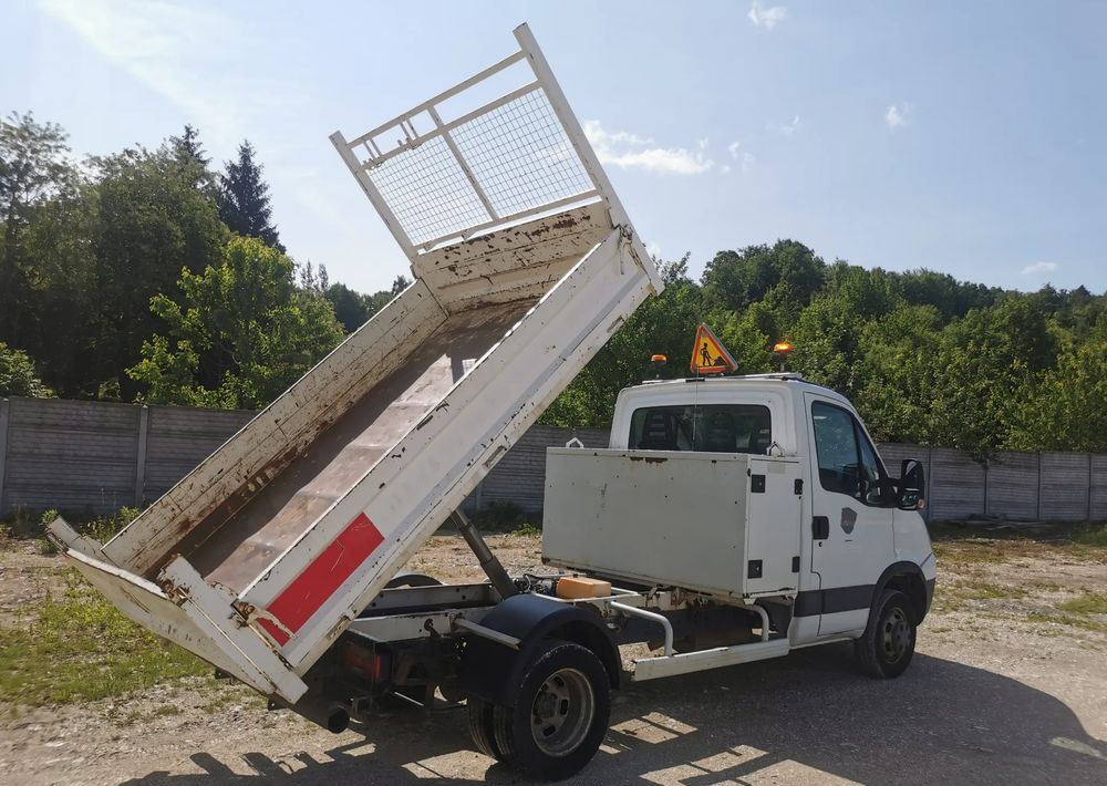 Iveco Daily 35C11 Kiper wywrotka Hak Bliźniak sprowadzony - Mali kamion kiper: slika Iveco Daily 35C11 Kiper wywrotka Hak Bliźniak sprowadzony - Mali kamion kiper Iveco Daily 35C11 Kiper wywrotka Hak Bliźniak sprowadzony - Mali kamion kiper: slika Iveco Daily 35C11 Kiper wywrotka Hak Bliźniak sprowadzony - Mali kamion kiper