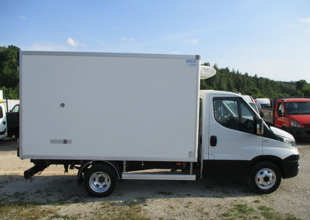 Iveco Daily 35C13 chłodnia Mroźnia na bliźniaku 35-130 Thermo King agregat - Dostavno vozilo hladnjača: slika Iveco Daily 35C13 chłodnia Mroźnia na bliźniaku 35-130 Thermo King agregat - Dostavno vozilo hladnjača Iveco Daily 35C13 chłodnia Mroźnia na bliźniaku 35-130 Thermo King agregat - Dostavno vozilo hladnjača: slika Iveco Daily 35C13 chłodnia Mroźnia na bliźniaku 35-130 Thermo King agregat - Dostavno vozilo hladnjača