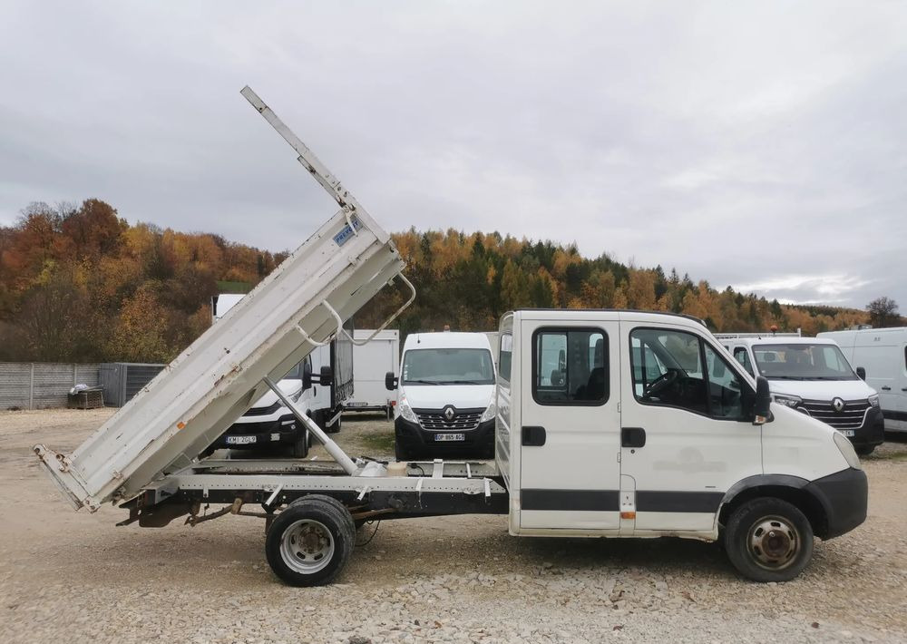 Iveco Daily 35C15 Brygadówka 3.0 - 150KM wywrotka Klimatyzacja Dubel hak kiper doka - Mali kamion kiper: slika Iveco Daily 35C15 Brygadówka 3.0 - 150KM wywrotka Klimatyzacja Dubel hak kiper doka - Mali kamion kiper Iveco Daily 35C15 Brygadówka 3.0 - 150KM wywrotka Klimatyzacja Dubel hak kiper doka - Mali kamion kiper: slika Iveco Daily 35C15 Brygadówka 3.0 - 150KM wywrotka Klimatyzacja Dubel hak kiper doka - Mali kamion kiper