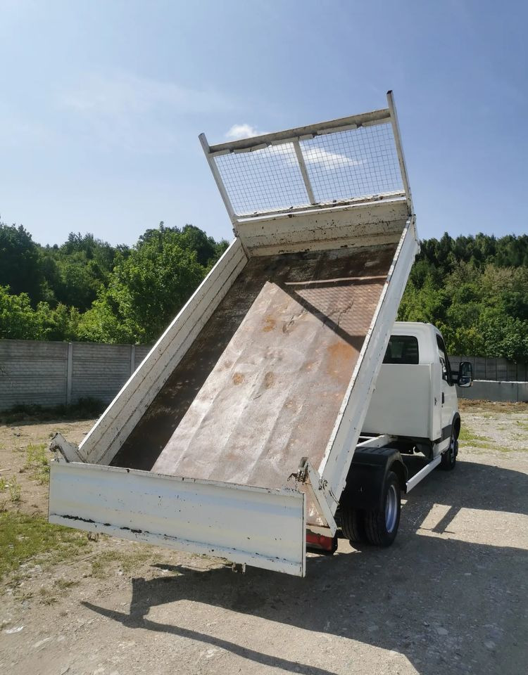 Iveco Daily 35C15 Kiper 3.0 - 150KM wywrotka Hak Bliźniak blokada mostu Klima - Mali kamion kiper: slika Iveco Daily 35C15 Kiper 3.0 - 150KM wywrotka Hak Bliźniak blokada mostu Klima - Mali kamion kiper Iveco Daily 35C15 Kiper 3.0 - 150KM wywrotka Hak Bliźniak blokada mostu Klima - Mali kamion kiper: slika Iveco Daily 35C15 Kiper 3.0 - 150KM wywrotka Hak Bliźniak blokada mostu Klima - Mali kamion kiper