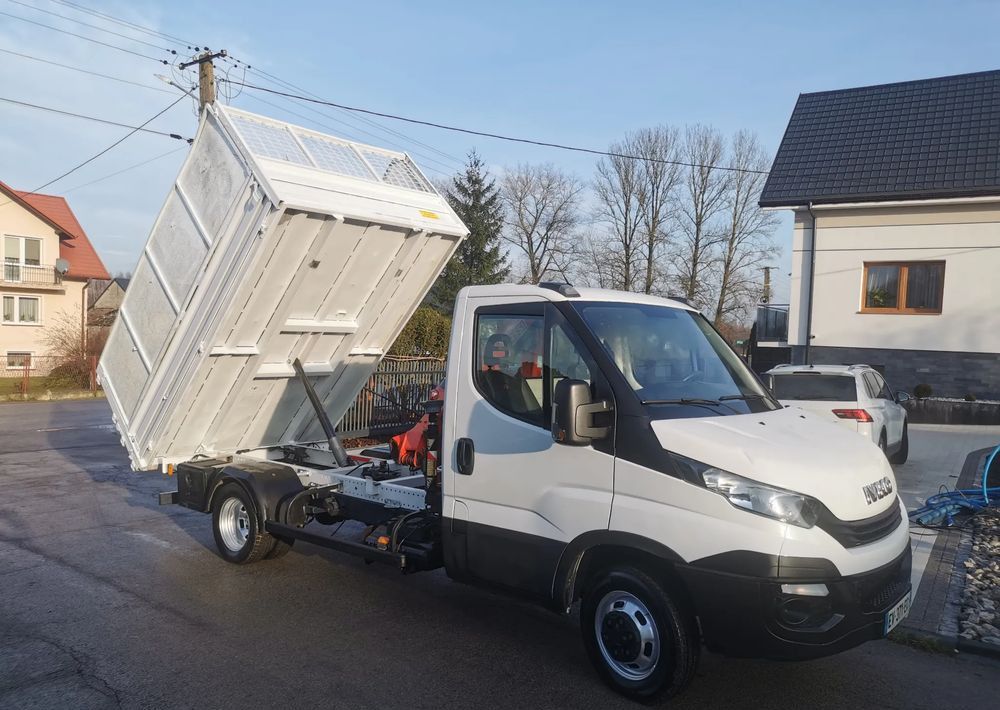 Mali kamion kiper Iveco Daily 35C15 Kiper HDS dzwig 3.0-150KM wywrotka Hak: slika Mali kamion kiper Iveco Daily 35C15 Kiper HDS dzwig 3.0-150KM wywrotka Hak