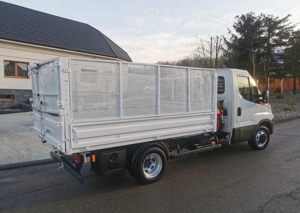 Mali kamion kiper Iveco Daily 35C15 Kiper HDS dzwig 3.0-150KM wywrotka Hak: slika Mali kamion kiper Iveco Daily 35C15 Kiper HDS dzwig 3.0-150KM wywrotka Hak