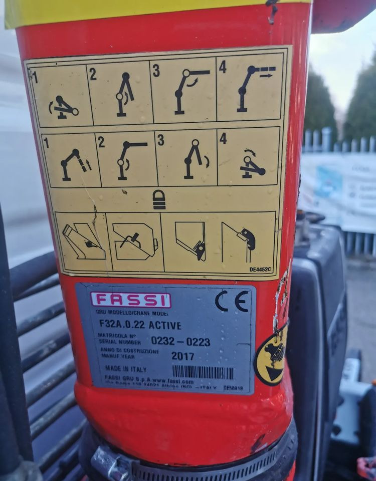 Mali kamion kiper Iveco Daily 35C15 Kiper HDS dzwig 3.0-150KM wywrotka Hak: slika Mali kamion kiper Iveco Daily 35C15 Kiper HDS dzwig 3.0-150KM wywrotka Hak