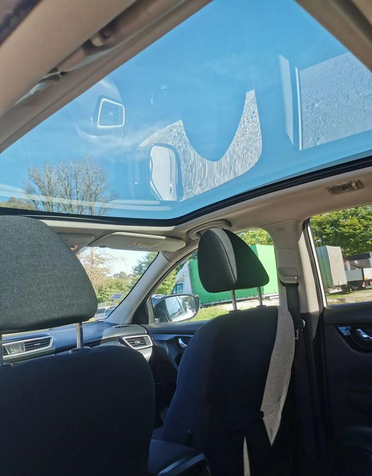 SUV Nissan Qashqai 1.2 DIG-T N-Connecta EU6: slika SUV Nissan Qashqai 1.2 DIG-T N-Connecta EU6
