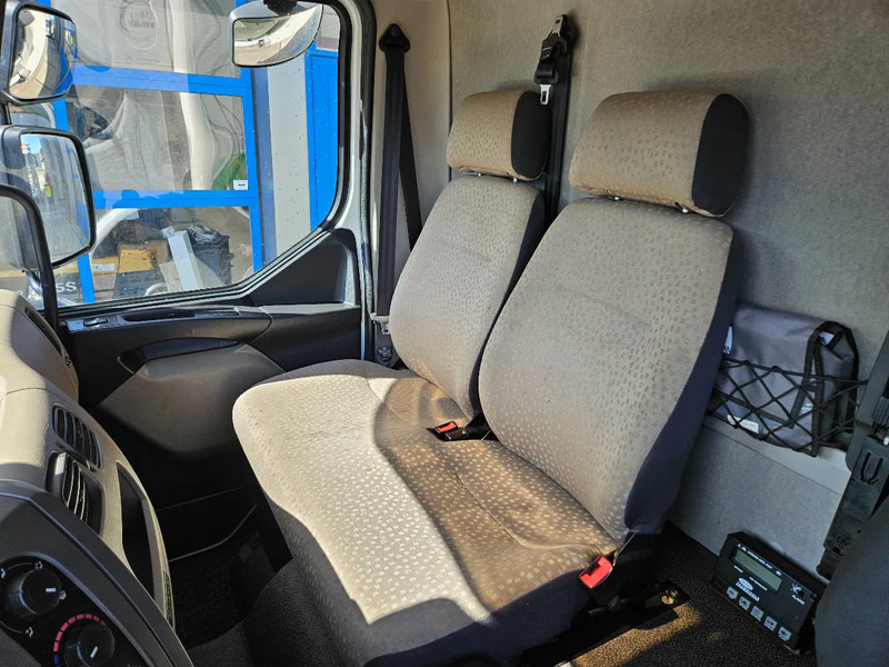 Zakup Renault Midlum 220 DXI Carrier Dhollandia Laadklep 170.000 Km Renault Midlum 220 DXI Carrier Dhollandia Laadklep 170.000 Km: slika Zakup Renault Midlum 220 DXI Carrier Dhollandia Laadklep 170.000 Km Renault Midlum 220 DXI Carrier Dhollandia Laadklep 170.000 Km