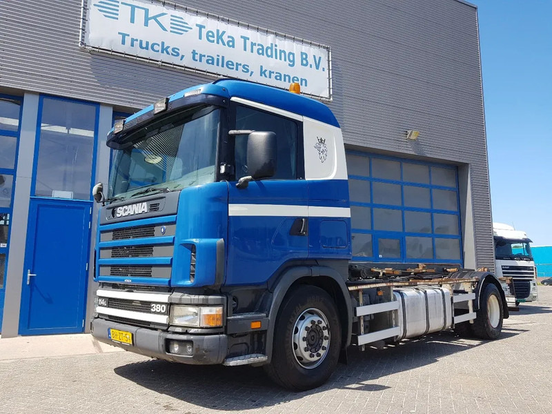 Scania R114-380 Manual Retarder NCH Euro 2 - Kamion s kabelskim sustavom: slika Scania R114-380 Manual Retarder NCH Euro 2 - Kamion s kabelskim sustavom Scania R114-380 Manual Retarder NCH Euro 2 - Kamion s kabelskim sustavom: slika Scania R114-380 Manual Retarder NCH Euro 2 - Kamion s kabelskim sustavom