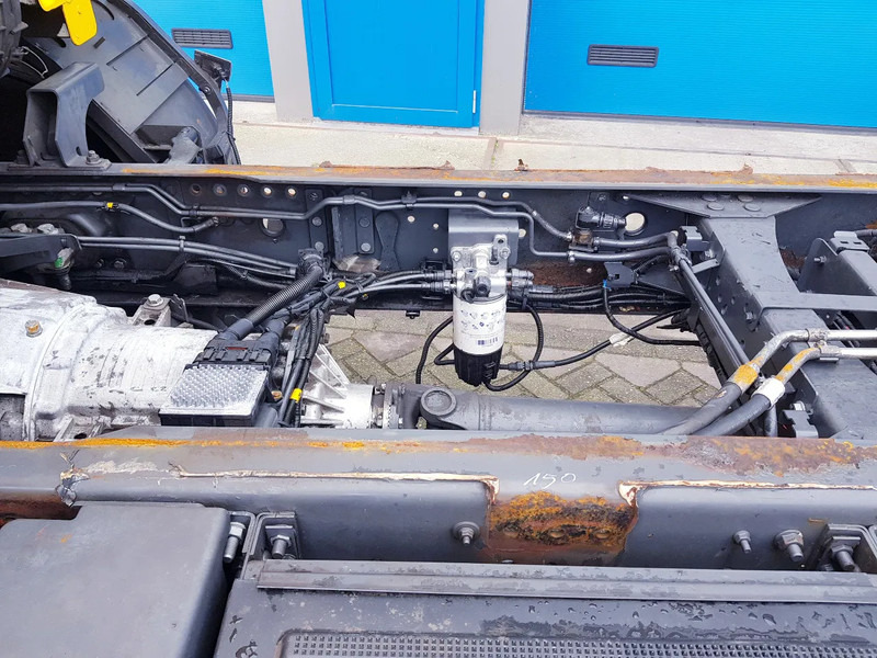 Kamion-šasija Volvo FE 300 EEV 6X2 Retarder 258.000 KM TÜV: slika Kamion-šasija Volvo FE 300 EEV 6X2 Retarder 258.000 KM TÜV