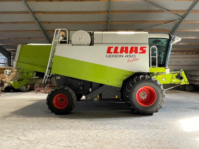 Claas Lexion 450 Evolution - Kombajn za žetvu: slika Claas Lexion 450 Evolution - Kombajn za žetvu Claas Lexion 450 Evolution - Kombajn za žetvu: slika Claas Lexion 450 Evolution - Kombajn za žetvu