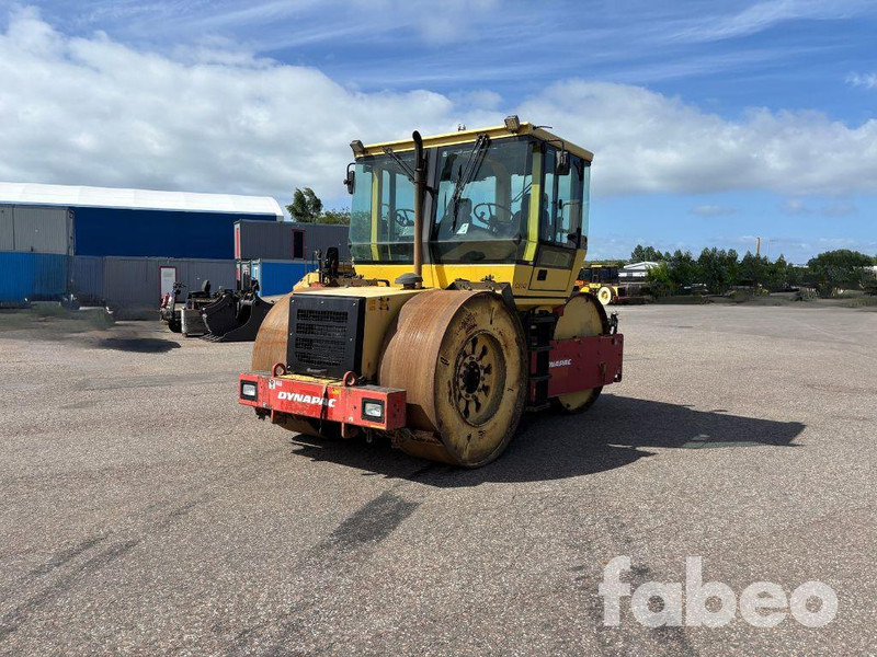 Dynapack CS142 - Valjak: slika Dynapack CS142 - Valjak Dynapack CS142 - Valjak: slika Dynapack CS142 - Valjak