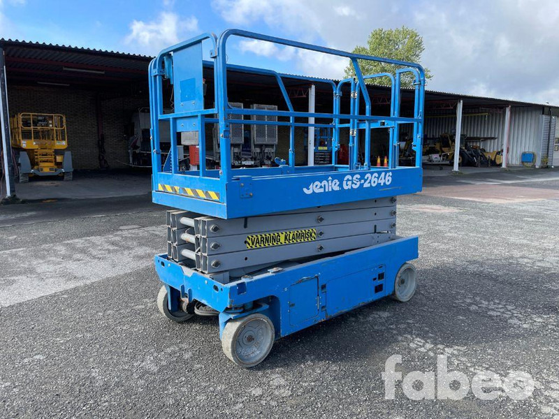 Genie GS-2646 - Škarasta podizna platforma: slika Genie GS-2646 - Škarasta podizna platforma Genie GS-2646 - Škarasta podizna platforma: slika Genie GS-2646 - Škarasta podizna platforma