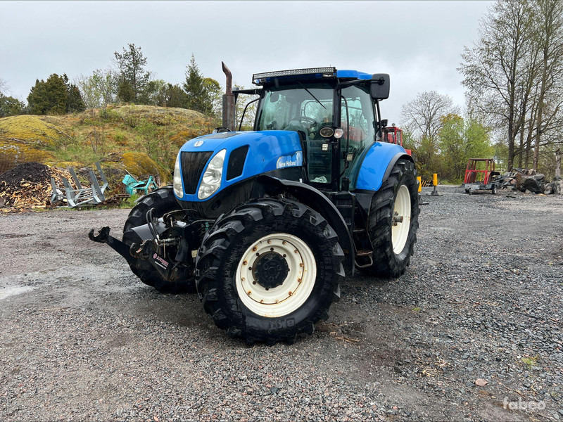 New Holland T7040 - Traktor: slika New Holland T7040 - Traktor New Holland T7040 - Traktor: slika New Holland T7040 - Traktor