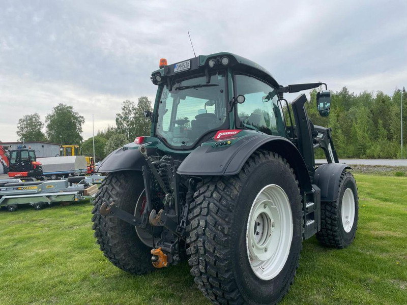 Valtra N154E Versu SmartTouch MR19 Valtra N154E Versu SmartTouch MR19 med frontlastare Quicke Q5M - Traktor: slika Valtra N154E Versu SmartTouch MR19 Valtra N154E Versu SmartTouch MR19 med frontlastare Quicke Q5M - Traktor Valtra N154E Versu SmartTouch MR19 Valtra N154E Versu SmartTouch MR19 med frontlastare Quicke Q5M - Traktor: slika Valtra N154E Versu SmartTouch MR19 Valtra N154E Versu SmartTouch MR19 med frontlastare Quicke Q5M - Traktor
