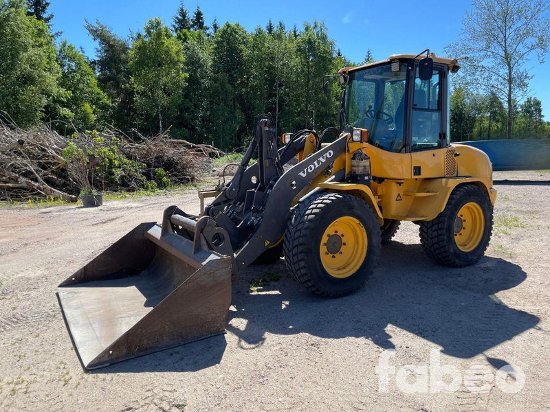 Volvo L35B PRO - Utovarivač na kotačima: slika Volvo L35B PRO - Utovarivač na kotačima Volvo L35B PRO - Utovarivač na kotačima: slika Volvo L35B PRO - Utovarivač na kotačima