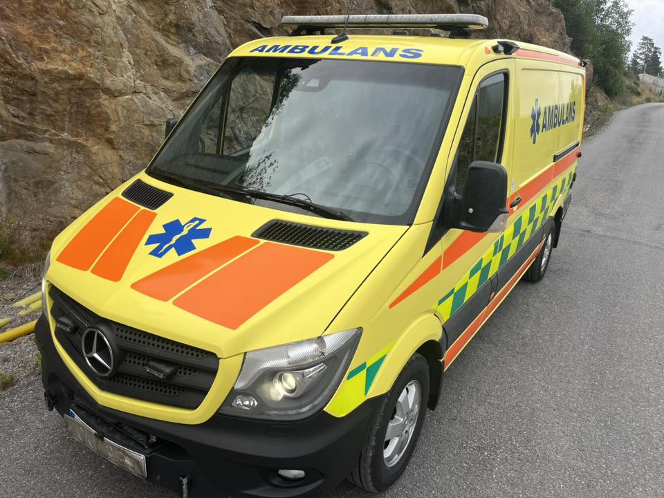 MERCEDES-BENZ Sprinter 319 - AMBULANCE - Vozilo hitne pomoći: slika MERCEDES-BENZ Sprinter 319 - AMBULANCE - Vozilo hitne pomoći MERCEDES-BENZ Sprinter 319 - AMBULANCE - Vozilo hitne pomoći: slika MERCEDES-BENZ Sprinter 319 - AMBULANCE - Vozilo hitne pomoći