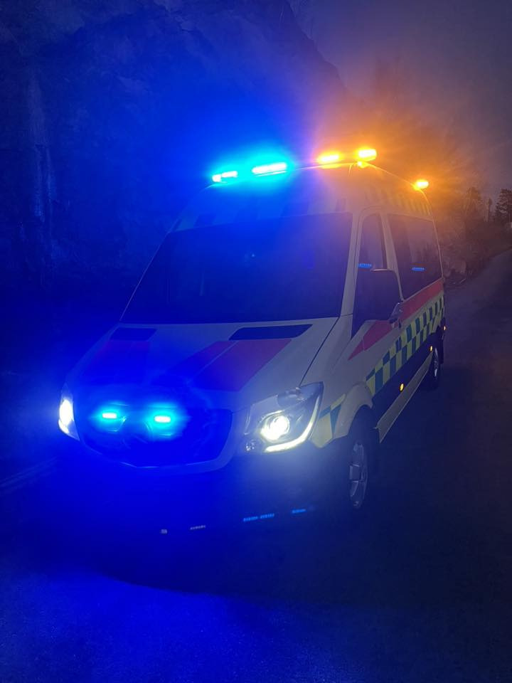 MERCEDES-BENZ Sprinter 319 - Light AMBULANCE / shvydka dopomo - Vozilo hitne pomoći: slika MERCEDES-BENZ Sprinter 319 - Light AMBULANCE / shvydka dopomo - Vozilo hitne pomoći MERCEDES-BENZ Sprinter 319 - Light AMBULANCE / shvydka dopomo - Vozilo hitne pomoći: slika MERCEDES-BENZ Sprinter 319 - Light AMBULANCE / shvydka dopomo - Vozilo hitne pomoći