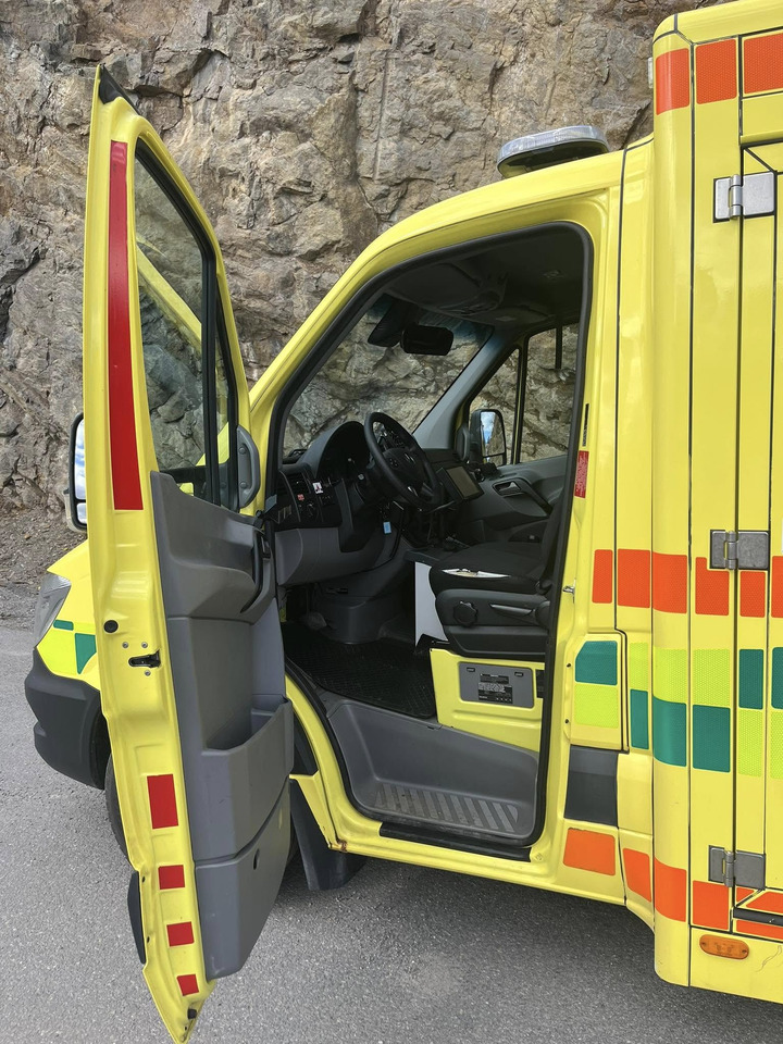 Mercedes-Benz Sprinter 319 - AMBULANCEBOX / Krankenwagen / ambulance - Vozilo hitne pomoći: slika Mercedes-Benz Sprinter 319 - AMBULANCEBOX / Krankenwagen / ambulance - Vozilo hitne pomoći Mercedes-Benz Sprinter 319 - AMBULANCEBOX / Krankenwagen / ambulance - Vozilo hitne pomoći: slika Mercedes-Benz Sprinter 319 - AMBULANCEBOX / Krankenwagen / ambulance - Vozilo hitne pomoći