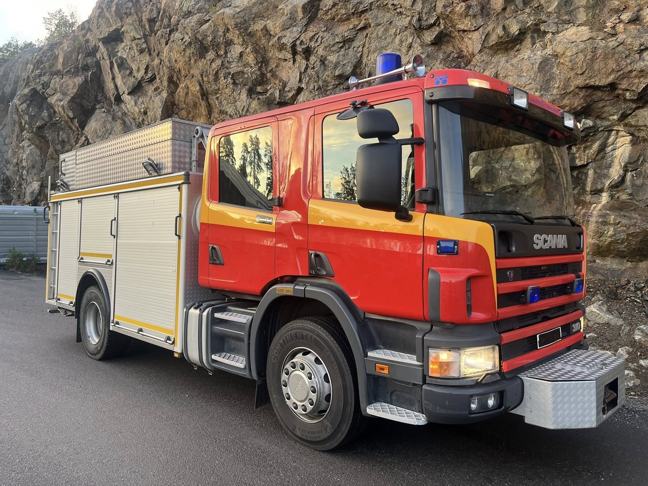 SCANIA P94GB 4x2 NZ310 - Fire engine - RESERVERAD !! - Vatrogasno vozilo: slika SCANIA P94GB 4x2 NZ310 - Fire engine - RESERVERAD !! - Vatrogasno vozilo SCANIA P94GB 4x2 NZ310 - Fire engine - RESERVERAD !! - Vatrogasno vozilo: slika SCANIA P94GB 4x2 NZ310 - Fire engine - RESERVERAD !! - Vatrogasno vozilo