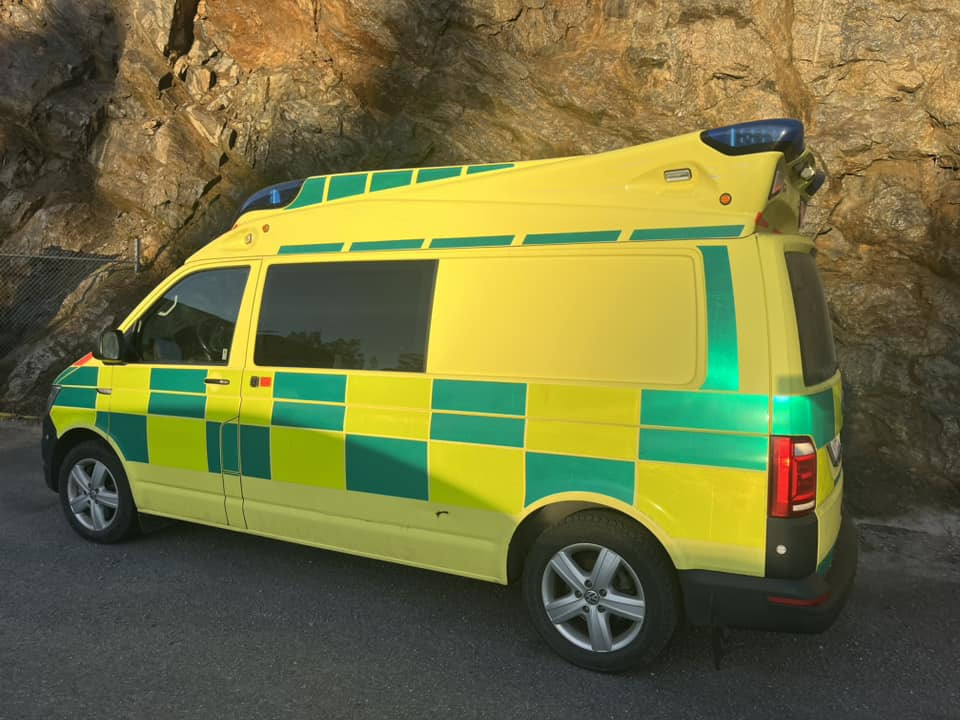 Volkswagen T6 4motions - AMBULANCE - RESERVERAD !! - Vozilo hitne pomoći: slika Volkswagen T6 4motions - AMBULANCE - RESERVERAD !! - Vozilo hitne pomoći Volkswagen T6 4motions - AMBULANCE - RESERVERAD !! - Vozilo hitne pomoći: slika Volkswagen T6 4motions - AMBULANCE - RESERVERAD !! - Vozilo hitne pomoći