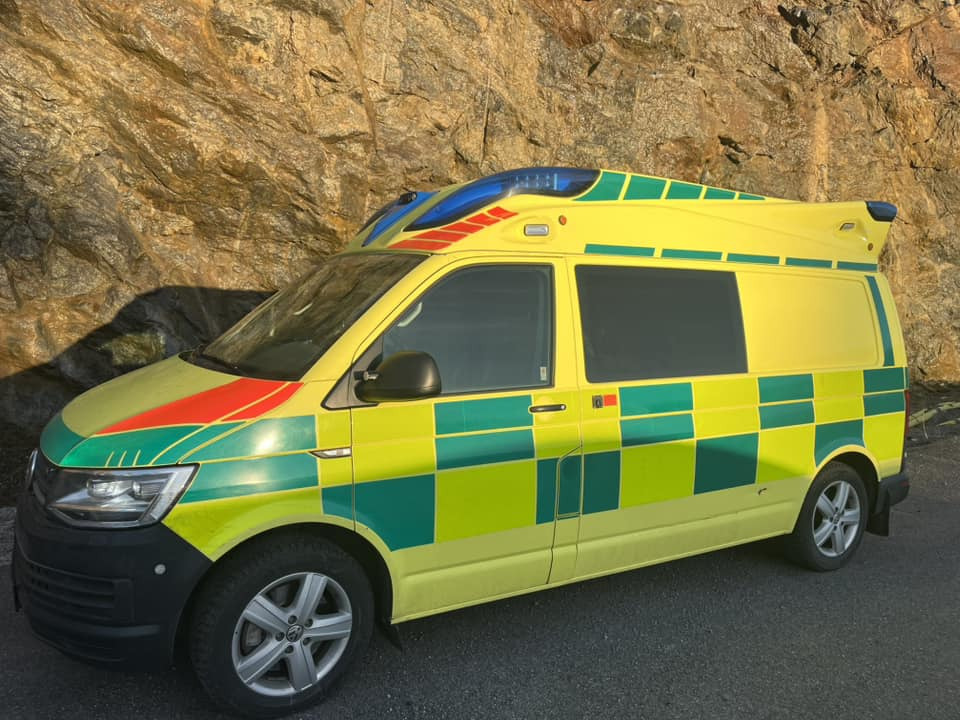 Volkswagen T6 4motions - AMBULANCE - RESERVERAD !! - Vozilo hitne pomoći: slika Volkswagen T6 4motions - AMBULANCE - RESERVERAD !! - Vozilo hitne pomoći Volkswagen T6 4motions - AMBULANCE - RESERVERAD !! - Vozilo hitne pomoći: slika Volkswagen T6 4motions - AMBULANCE - RESERVERAD !! - Vozilo hitne pomoći