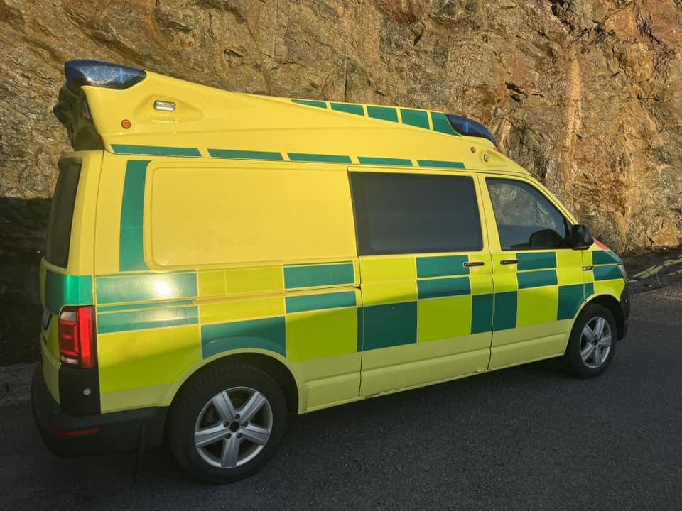 Volkswagen T6 4motions - AMBULANCE - RESERVERAD !! - Vozilo hitne pomoći: slika Volkswagen T6 4motions - AMBULANCE - RESERVERAD !! - Vozilo hitne pomoći Volkswagen T6 4motions - AMBULANCE - RESERVERAD !! - Vozilo hitne pomoći: slika Volkswagen T6 4motions - AMBULANCE - RESERVERAD !! - Vozilo hitne pomoći