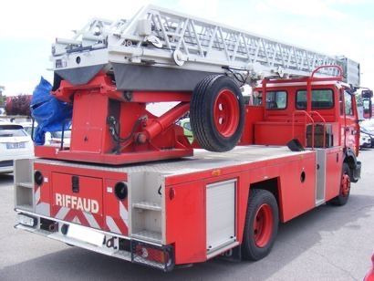 Renault Midliner M180 Drehleiter Feuerwehr EPSA23.5 1999 - Podizna platforma montirana na kamion: slika Renault Midliner M180 Drehleiter Feuerwehr EPSA23.5 1999 - Podizna platforma montirana na kamion Renault Midliner M180 Drehleiter Feuerwehr EPSA23.5 1999 - Podizna platforma montirana na kamion: slika Renault Midliner M180 Drehleiter Feuerwehr EPSA23.5 1999 - Podizna platforma montirana na kamion