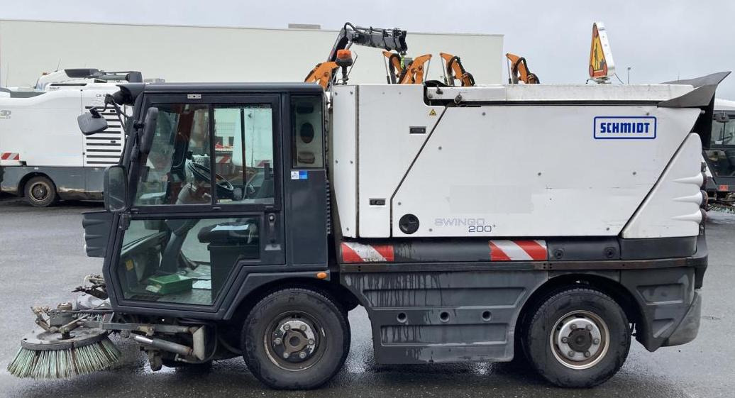 Schmidt Swingo 200 Kehrmaschine Sweeper Ravo Hako - Cestovna čistilica: slika Schmidt Swingo 200 Kehrmaschine Sweeper Ravo Hako - Cestovna čistilica Schmidt Swingo 200 Kehrmaschine Sweeper Ravo Hako - Cestovna čistilica: slika Schmidt Swingo 200 Kehrmaschine Sweeper Ravo Hako - Cestovna čistilica