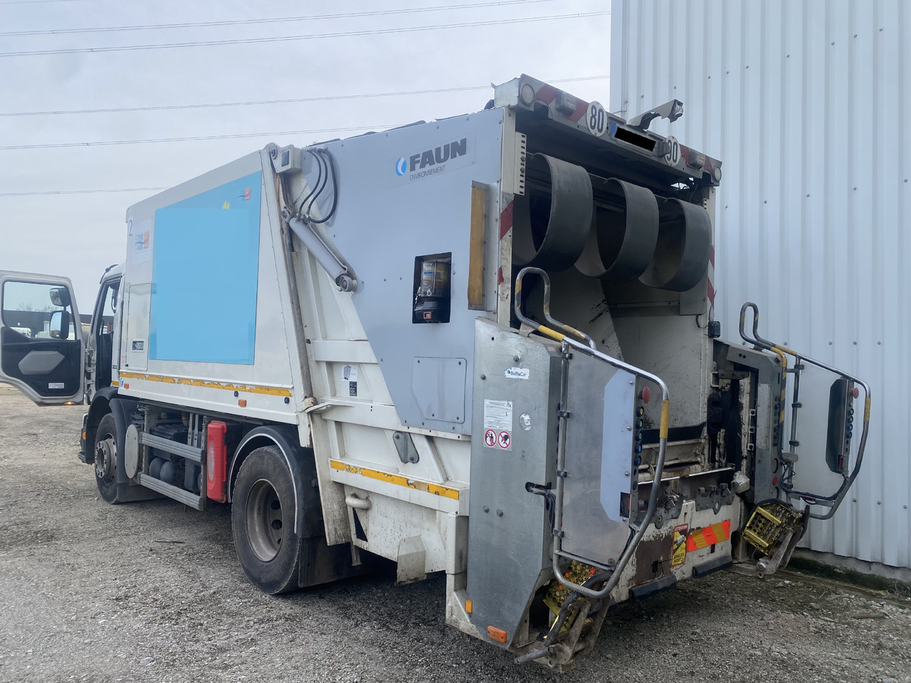 Volvo FE300 FAUN Müllwagen Garbage 2-Kammern Eu5 Top Zustand - Kamion za odvoz smeća: slika Volvo FE300 FAUN Müllwagen Garbage 2-Kammern Eu5 Top Zustand - Kamion za odvoz smeća Volvo FE300 FAUN Müllwagen Garbage 2-Kammern Eu5 Top Zustand - Kamion za odvoz smeća: slika Volvo FE300 FAUN Müllwagen Garbage 2-Kammern Eu5 Top Zustand - Kamion za odvoz smeća