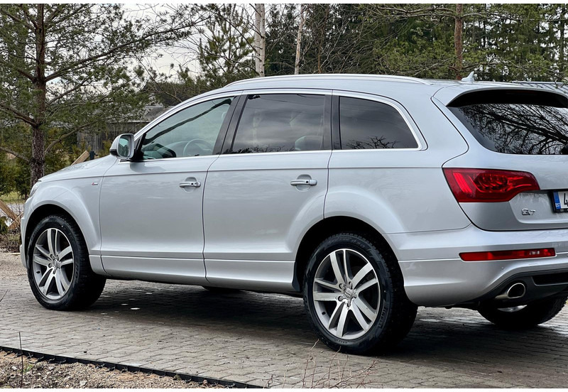 Audi Q7 - Karavan: slika Audi Q7 - Karavan Audi Q7 - Karavan: slika Audi Q7 - Karavan