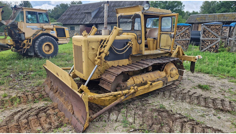 Caterpillar D4D - Buldožer: slika Caterpillar D4D - Buldožer Caterpillar D4D - Buldožer: slika Caterpillar D4D - Buldožer