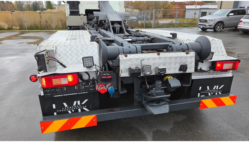 Volvo FH500 6X2 - Kamion s kukastom dizalicom: slika Volvo FH500 6X2 - Kamion s kukastom dizalicom Volvo FH500 6X2 - Kamion s kukastom dizalicom: slika Volvo FH500 6X2 - Kamion s kukastom dizalicom