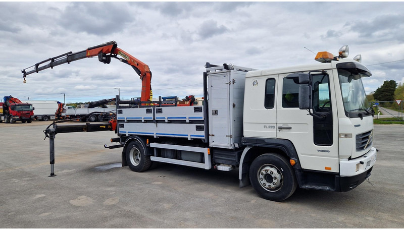 Volvo FL220 4X2 Palfinger PK7501 - Kamion s otvorenim sandukom, Kamion s kranom: slika Volvo FL220 4X2 Palfinger PK7501 - Kamion s otvorenim sandukom, Kamion s kranom Volvo FL220 4X2 Palfinger PK7501 - Kamion s otvorenim sandukom, Kamion s kranom: slika Volvo FL220 4X2 Palfinger PK7501 - Kamion s otvorenim sandukom, Kamion s kranom