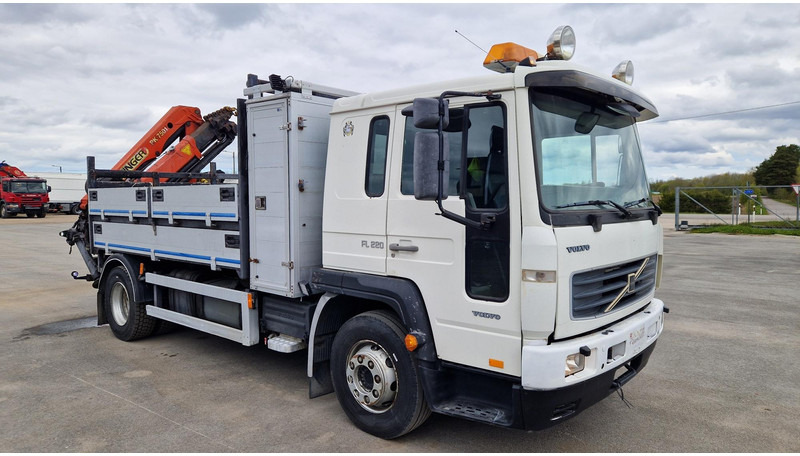 Volvo FL220 4X2 Palfinger PK7501 - Kamion s otvorenim sandukom, Kamion s kranom: slika Volvo FL220 4X2 Palfinger PK7501 - Kamion s otvorenim sandukom, Kamion s kranom Volvo FL220 4X2 Palfinger PK7501 - Kamion s otvorenim sandukom, Kamion s kranom: slika Volvo FL220 4X2 Palfinger PK7501 - Kamion s otvorenim sandukom, Kamion s kranom