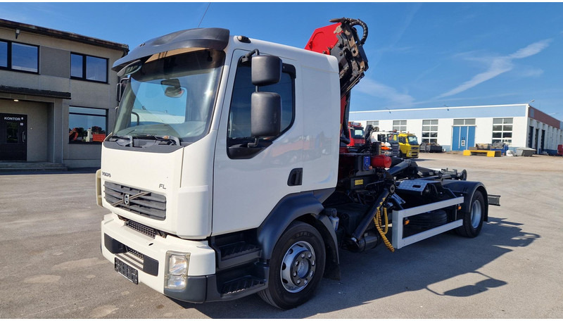 Volvo FL280 4X2 HMF 1560 + platform - Kamion s kukastom dizalicom, Kamion s kranom: slika Volvo FL280 4X2 HMF 1560 + platform - Kamion s kukastom dizalicom, Kamion s kranom Volvo FL280 4X2 HMF 1560 + platform - Kamion s kukastom dizalicom, Kamion s kranom: slika Volvo FL280 4X2 HMF 1560 + platform - Kamion s kukastom dizalicom, Kamion s kranom