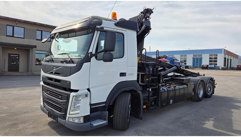 Zakup Volvo FM330 6X2*4 Volvo FM330 6X2*4: slika Zakup Volvo FM330 6X2*4 Volvo FM330 6X2*4
