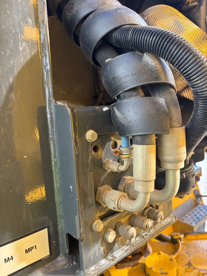 Zglobni istovarivač Bell B 20 E: slika Zglobni istovarivač Bell B 20 E Zglobni istovarivač Bell B 20 E: slika Zglobni istovarivač Bell B 20 E