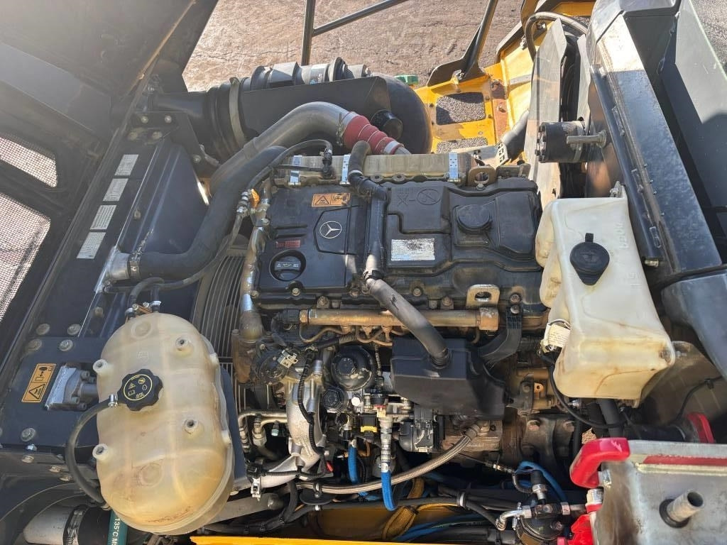 Zglobni istovarivač Bell B 20 E: slika Zglobni istovarivač Bell B 20 E Zglobni istovarivač Bell B 20 E: slika Zglobni istovarivač Bell B 20 E