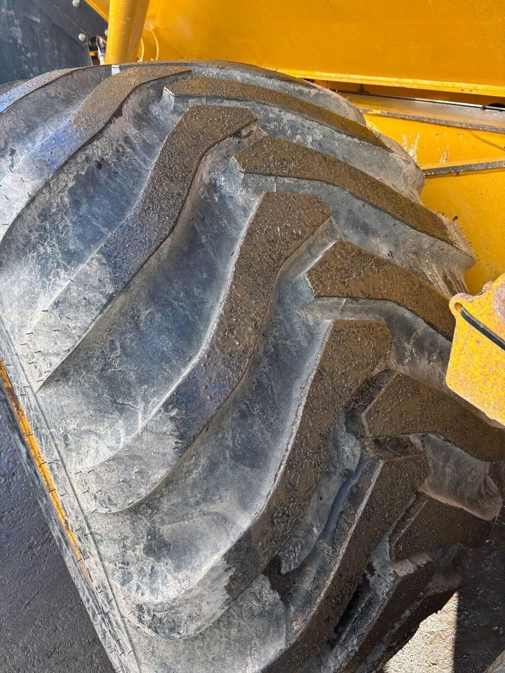 Zglobni istovarivač Bell B 20 E: slika Zglobni istovarivač Bell B 20 E Zglobni istovarivač Bell B 20 E: slika Zglobni istovarivač Bell B 20 E