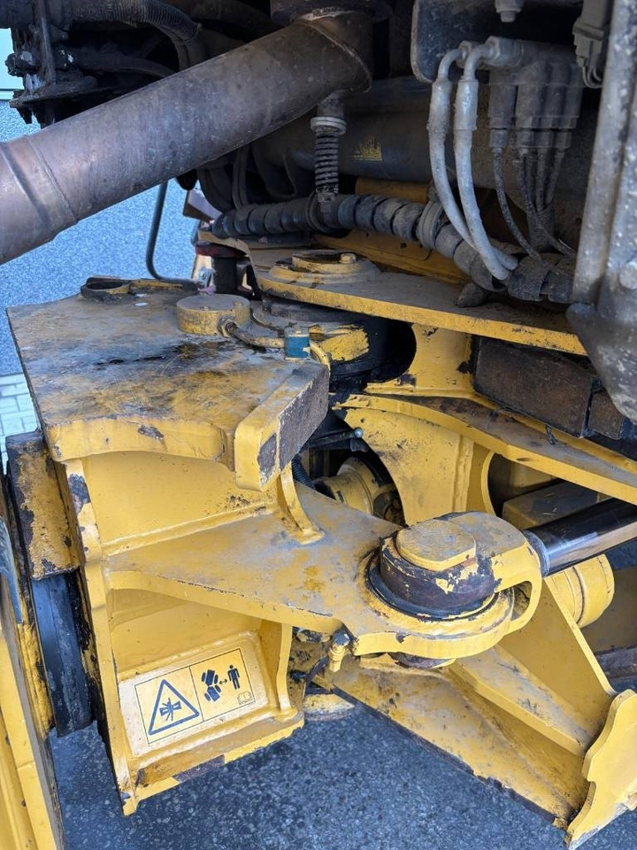 Bell B 30 E (New tyres / Under Preparation)  - Zglobni istovarivač: slika Bell B 30 E (New tyres / Under Preparation)  - Zglobni istovarivač Bell B 30 E (New tyres / Under Preparation)  - Zglobni istovarivač: slika Bell B 30 E (New tyres / Under Preparation)  - Zglobni istovarivač