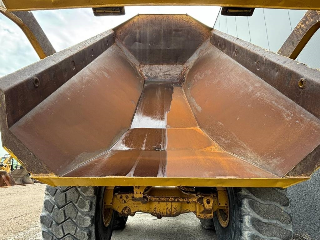 Zglobni istovarivač CAT 745 C: slika Zglobni istovarivač CAT 745 C Zglobni istovarivač CAT 745 C: slika Zglobni istovarivač CAT 745 C