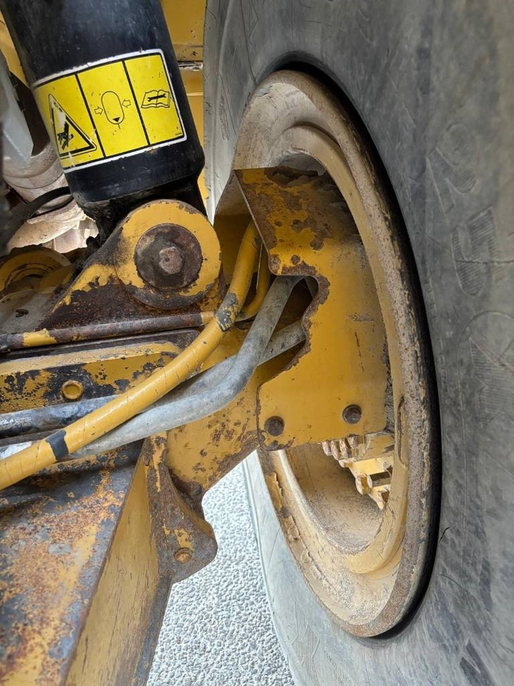 Zglobni istovarivač CAT 745 C: slika Zglobni istovarivač CAT 745 C Zglobni istovarivač CAT 745 C: slika Zglobni istovarivač CAT 745 C